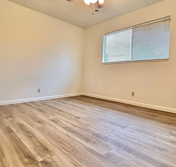 137 Argonaut St — Photo 11