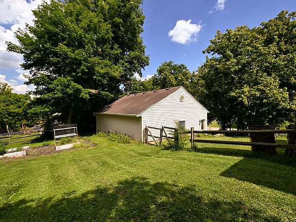 4th image of 1832 Cove Cir Lot 2553-2552
