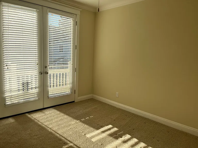954 Boccoli St — Photo 5
