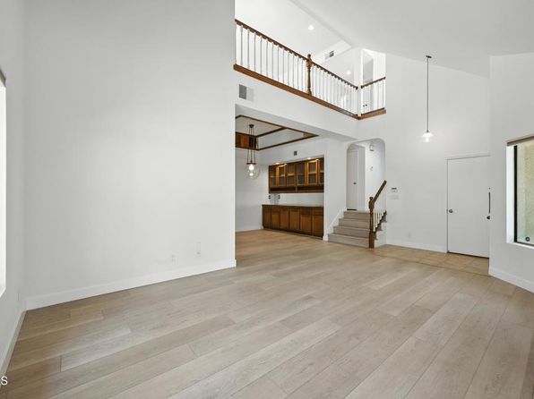 Property image for 18731 Hatteras St UNIT 35, Tarzana, CA 91356