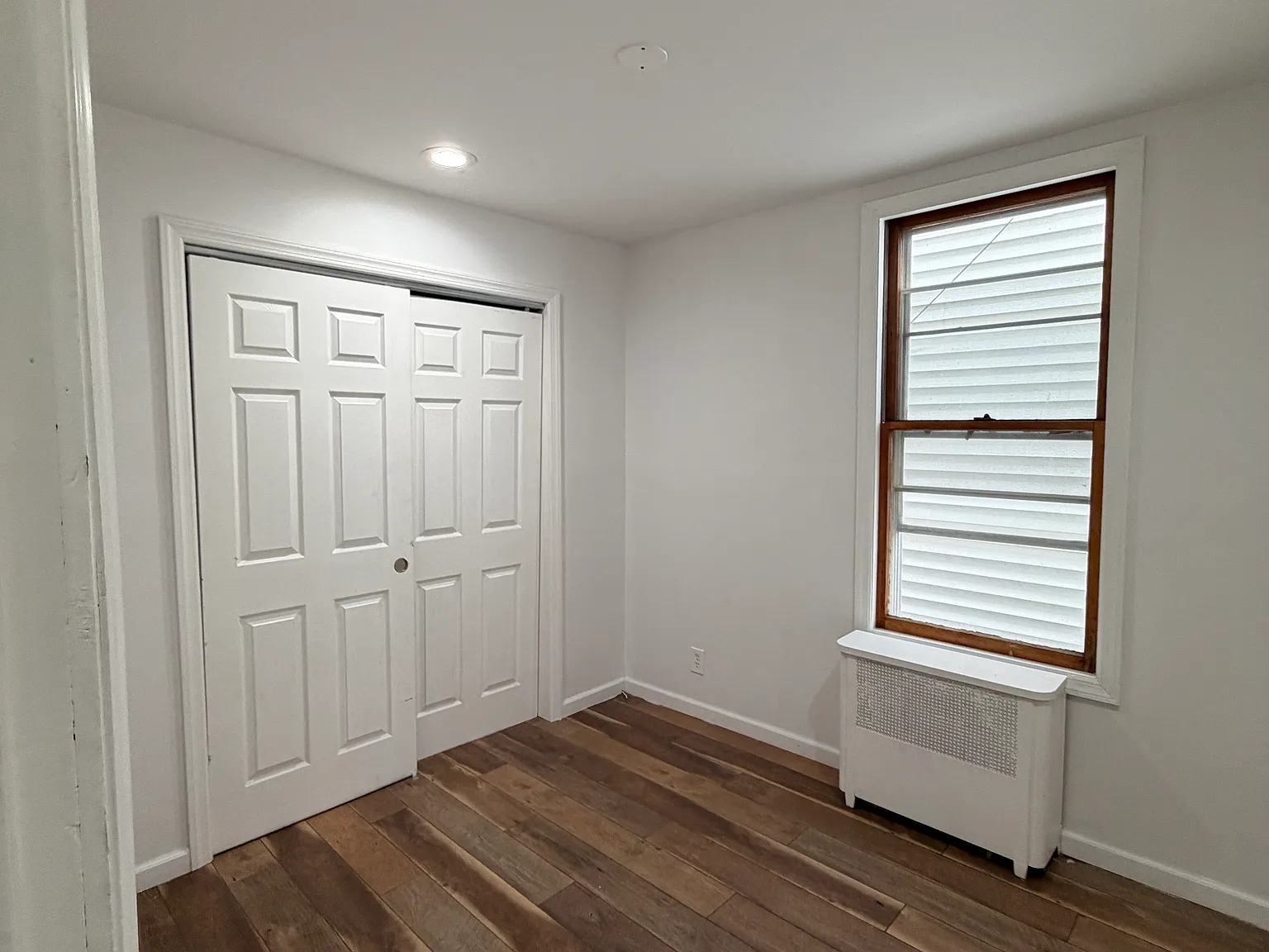3 bed, $2,300 — Photo 2