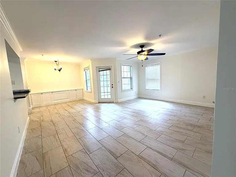 413 Summit Ridge Pl #111 — Photo 2