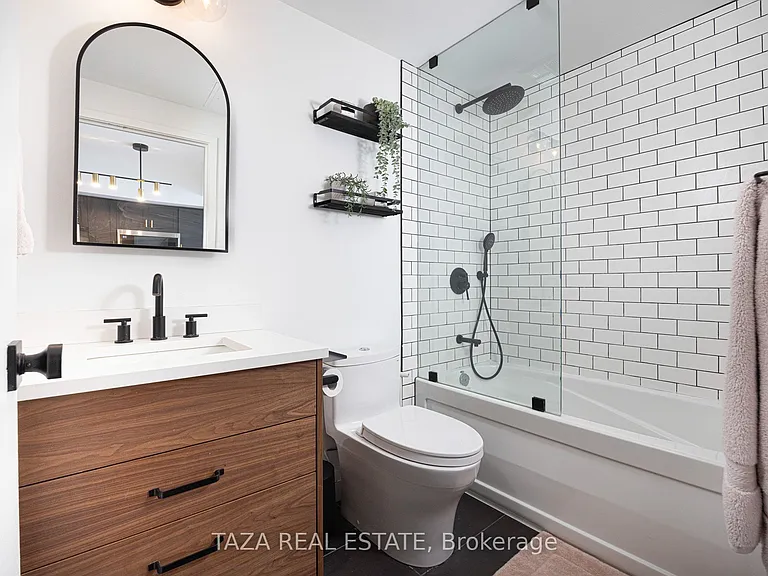 10 Navy Wharf Ct #1705 — Photo 15