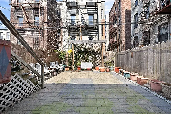 Rented by Compass | media 8