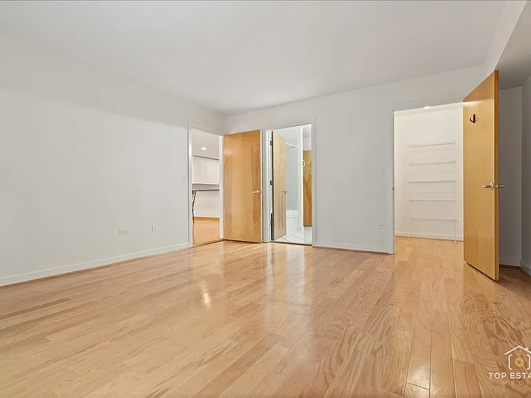 1812 S Dearborn St #10 — Photo 18