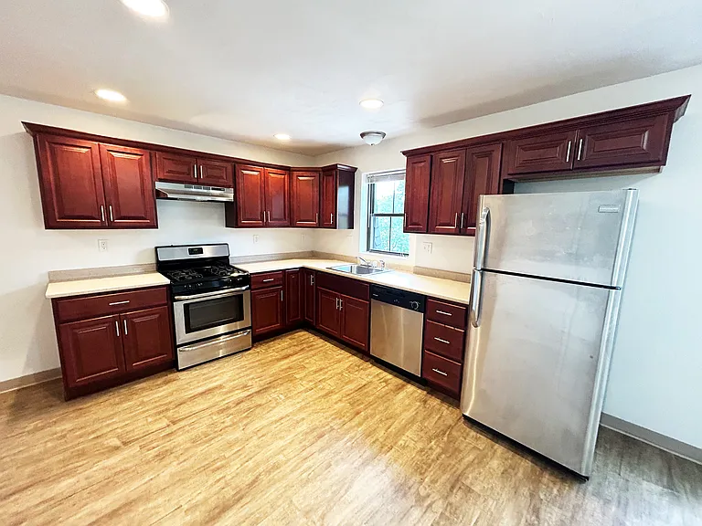 323 Washington St #408 — Photo 5