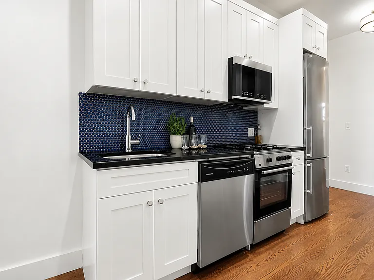 510 Fairview Ave #1A — Photo 2