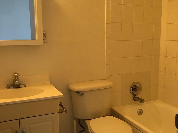 5th image of 419 Ivy St APT 2B