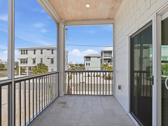5th image of 107 Circle Dr