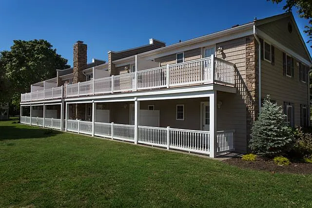 Fairfield at Lake Grove — Photo 4