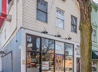 2111 W Roscoe St #1R, Chicago, IL 60618