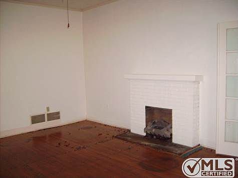 2nd image of 306 Broad Middlebourne Subd St