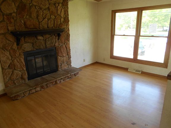 2nd image of 11703 Ventura Blvd
