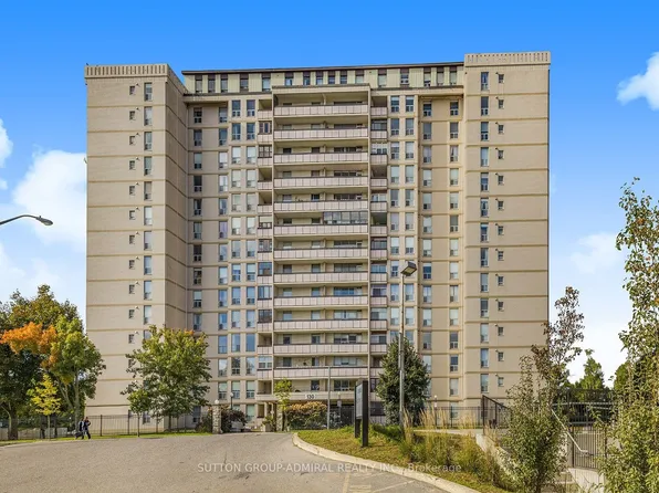 130 Neptune Dr #505, Toronto, ON M6A 1X5