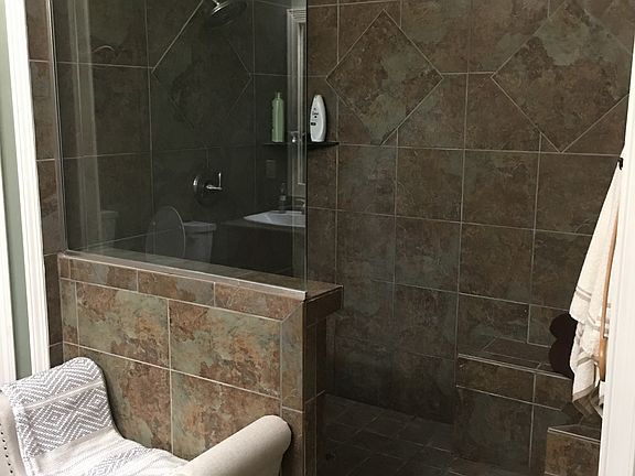 4th image of 8816 Oak Creek Ln