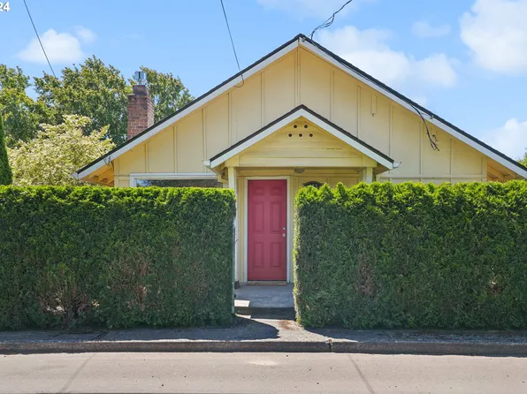 165 S 14th Ave, Cornelius, OR 97113