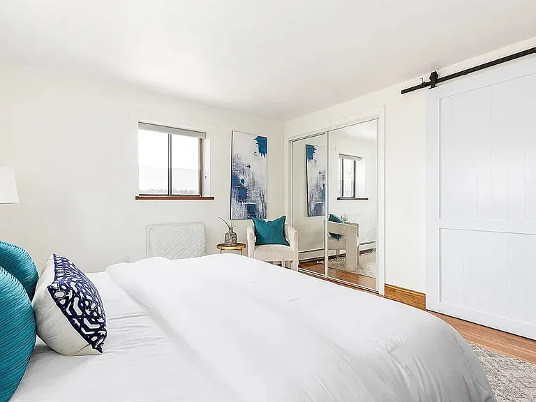 14 Riverside St #4 — Photo 6