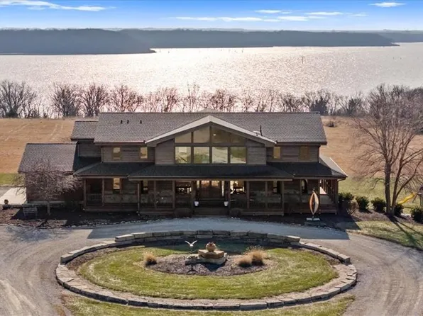 521 N 1450th Rd, Lawrence, KS 66049