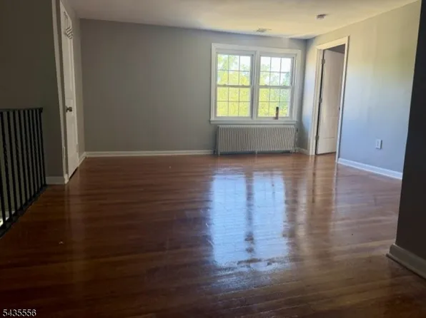 2 Beech Spring Dr #2, Summit, NJ 07901