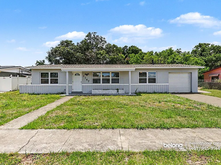 1147 Manatee Dr — Photo 2