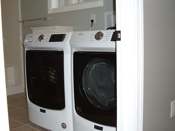 Washer/dryer in bathroom