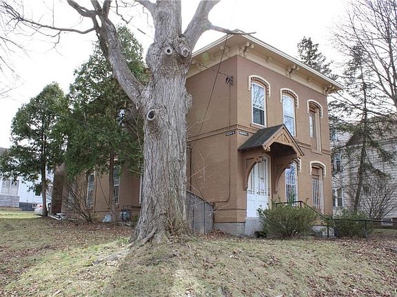 4th image of 1326 Madison St