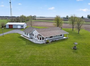 1936 Hoosier Rd, Franklin Grove, IL 61031