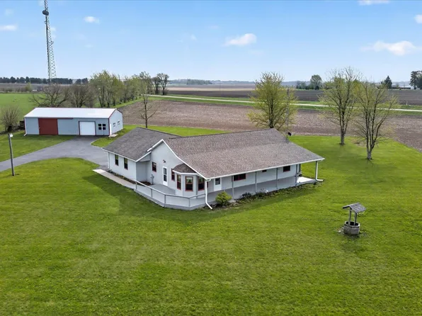 1936 Hoosier Rd, Franklin Grove, IL 61031