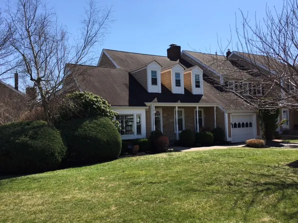 21 Pembroke Dr, Mendham, NJ 07945