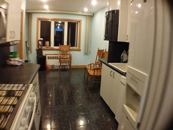 3rd image of 6662 Thornton Pl
