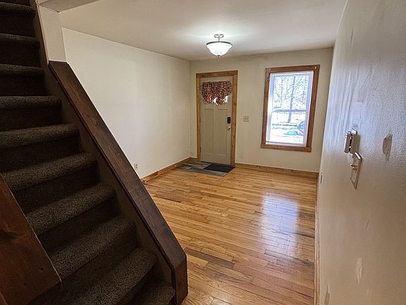 5th image of 17 Johnston Ave