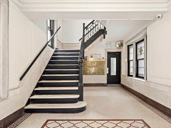 3115 Broadway image 11 of 12