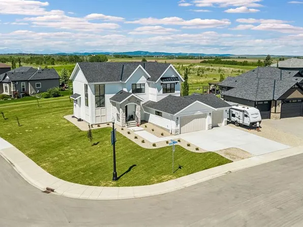 430 S Monterra Bay, Rocky View County, AB T4C 0G8
