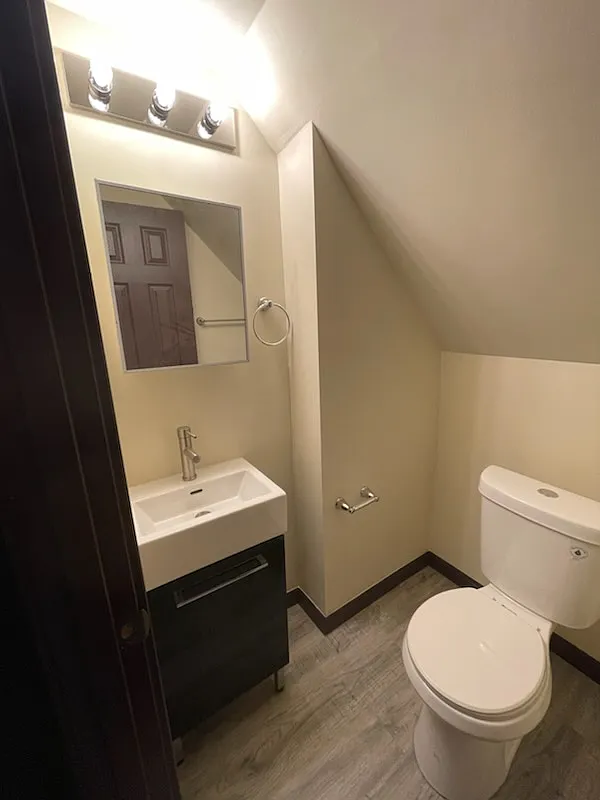 8303 S Brandon Ave — Photo 2