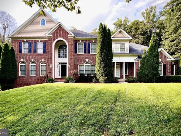 10037 Esteppe Dr, Manassas, VA 20111