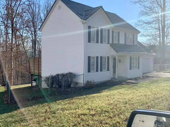 785 Oakland Dr, Princeton, WV 24739