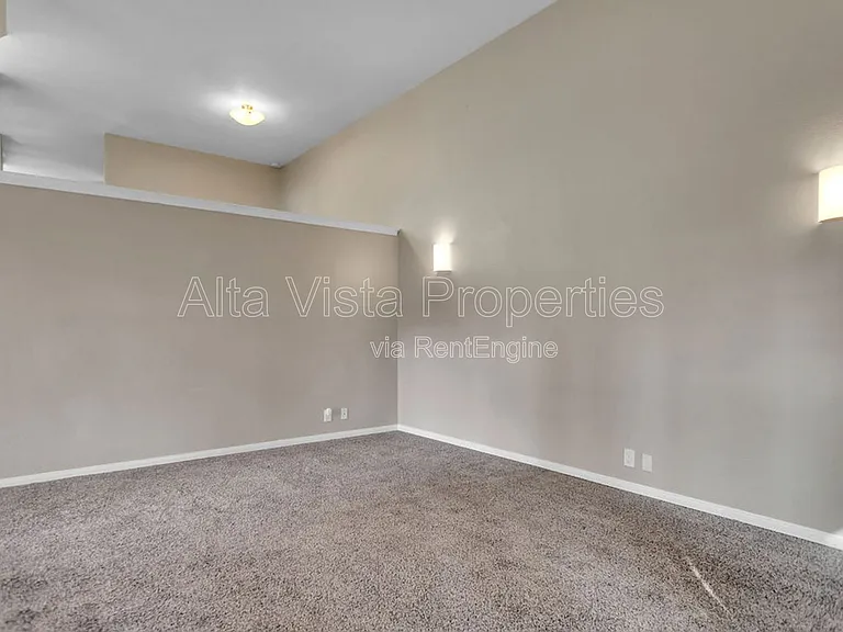 7960 Mission Vista Dr — Photo 8