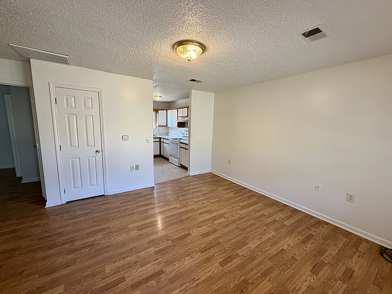 19 Driftwood Cir #2 — Photo 3