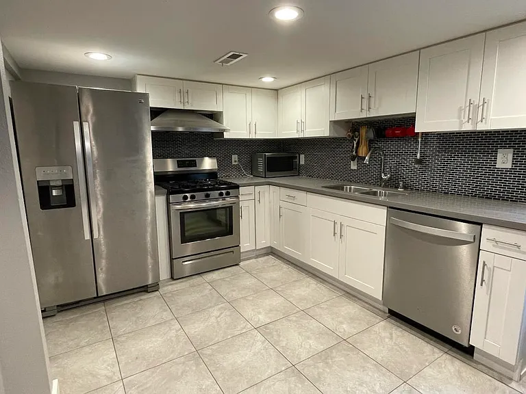 536 NE 103rd St — Photo 7