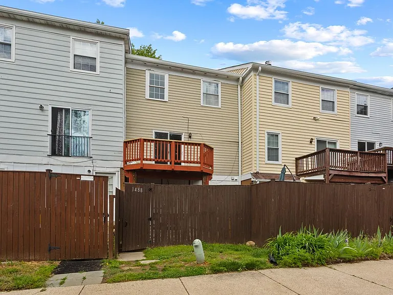 1488 Orleans Ct — Photo 26
