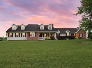 5726 York Rd, Spring Grove, PA 17362
