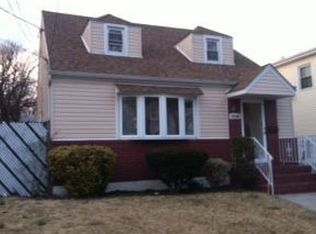 14146 256th St, Rosedale, NY 11422