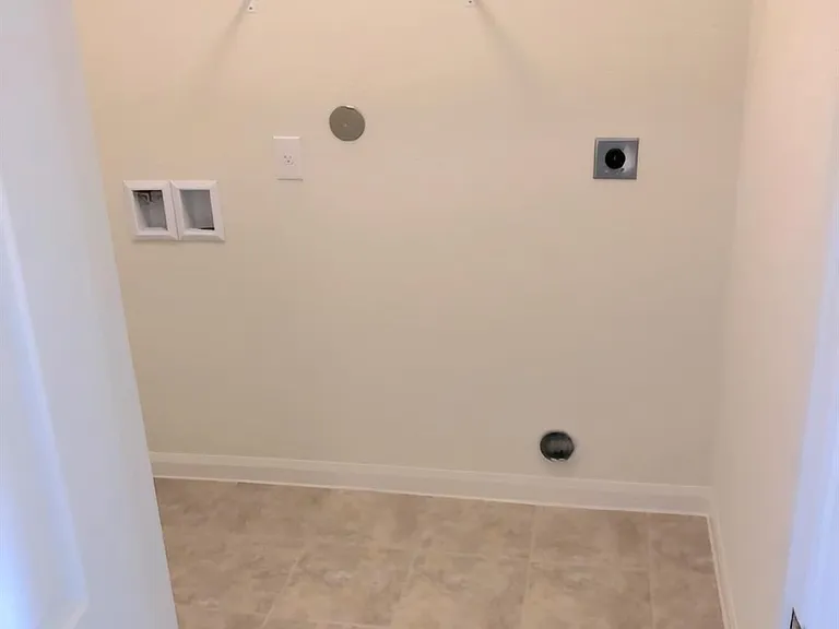 9510 Opal Gates Dr — Photo 6