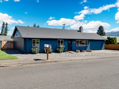 2246 Montello Ave, Hood River, OR, 97031