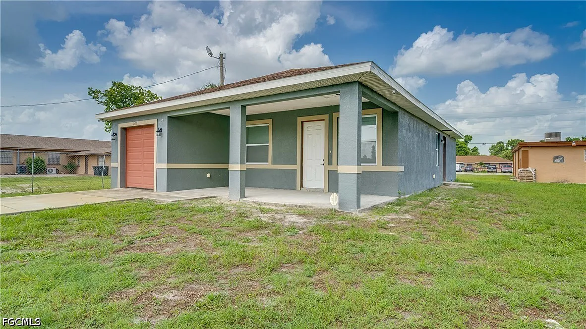 4 bed, 2.0 bath, 1394 sqft, $2,200 — Photo 4