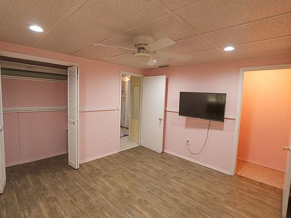 5th image of 4203 Holly Ct