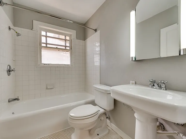 4928 Bryan St — Photo 13