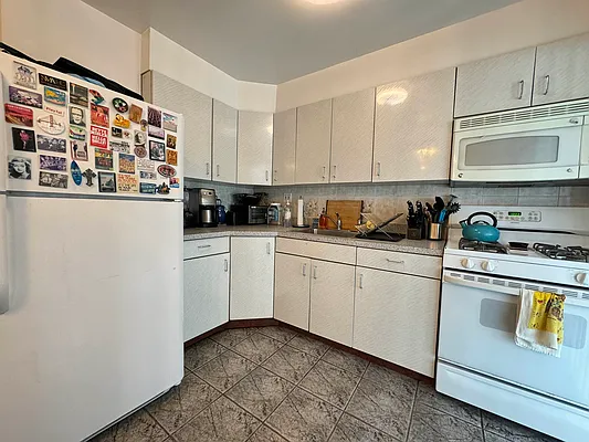 Rented by NY Space Finders Inc. | media 1