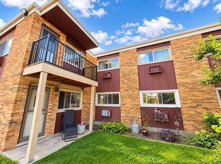 1313 Rebecca Rd #104, Lombard, IL 60148