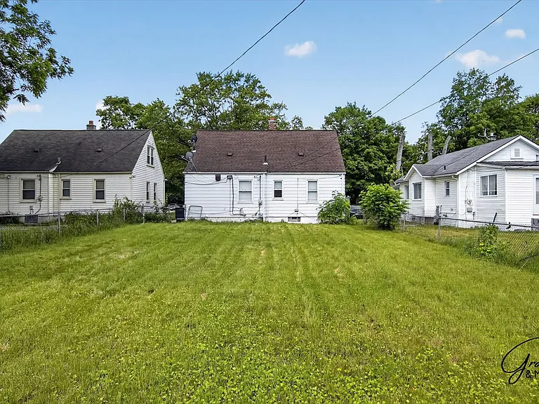 20410 Five Points St — Photo 20
